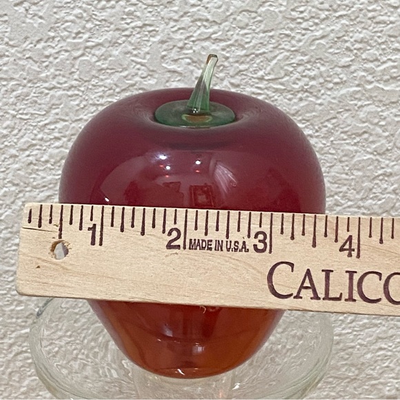 Vintage Handblown 4.5” Red Apple Art Glass Fruit Decor - Picture 6 of 7